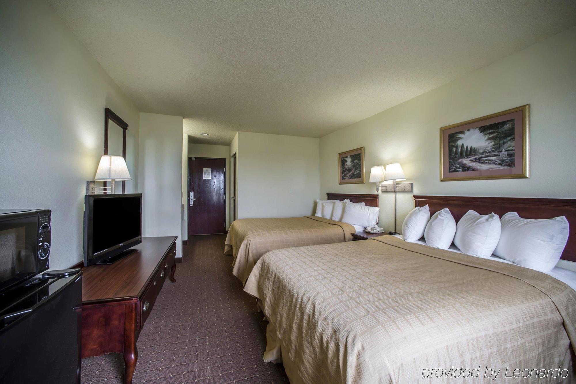 Super 8 By Wyndham Harrisburg Hotel Exterior photo